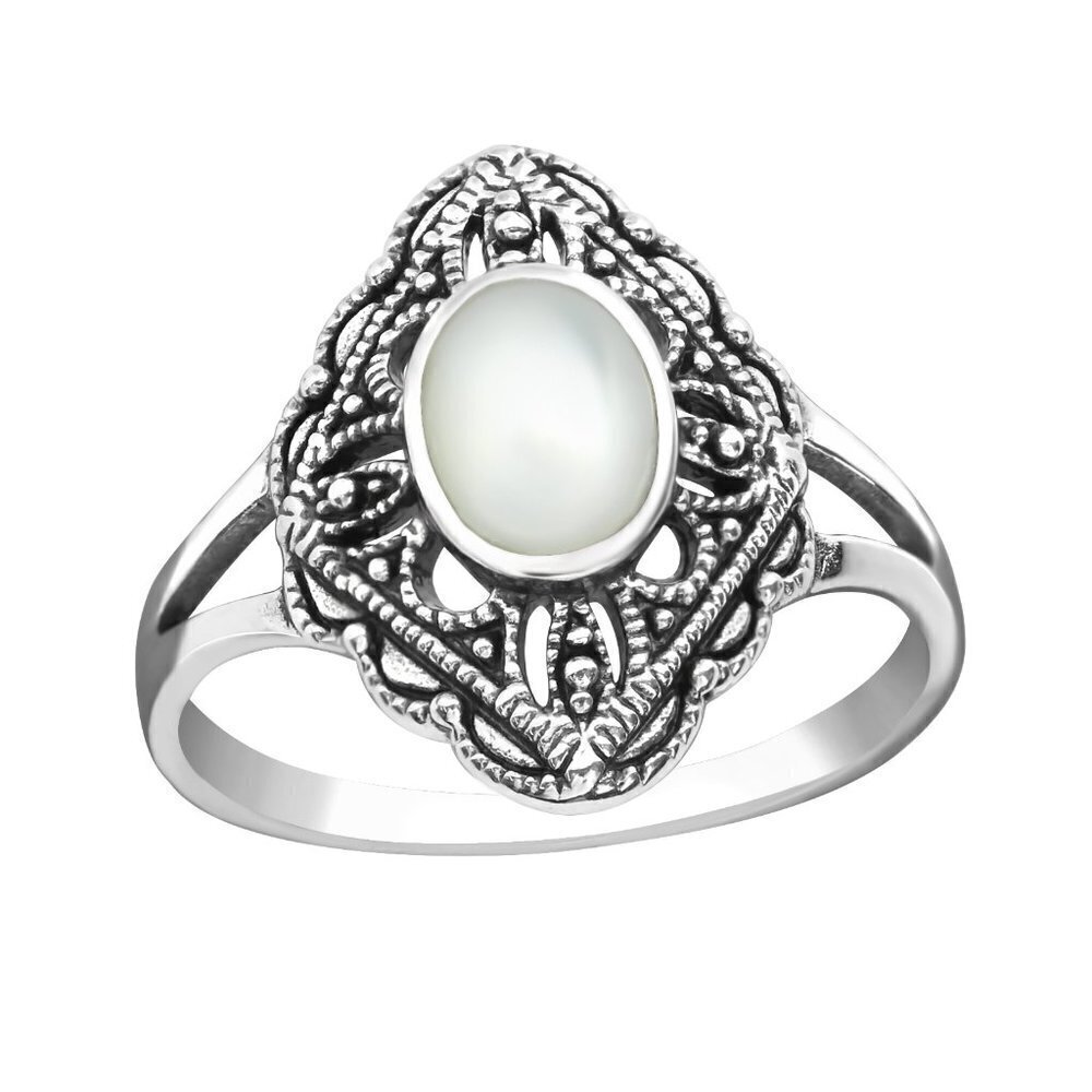 Antique Sterling Silver Ring Shell Set in Vintage Design